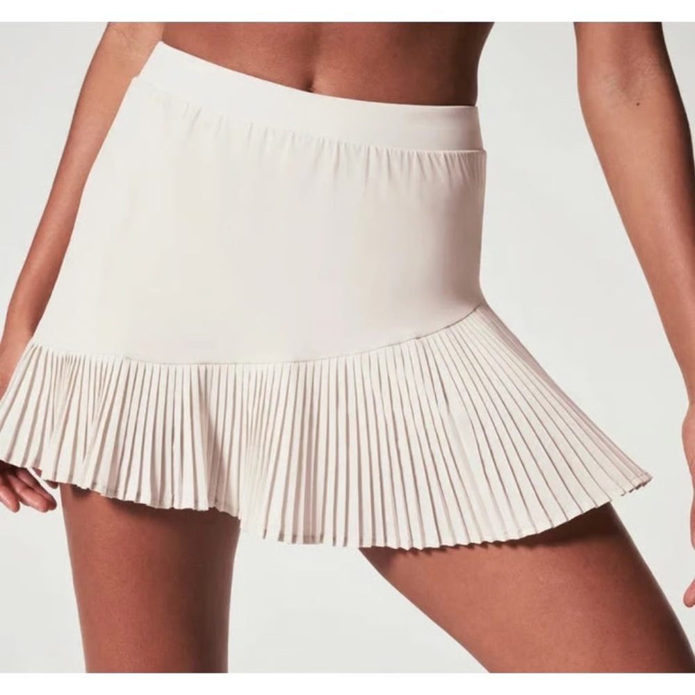 SPANX Yes Pleats Skirt